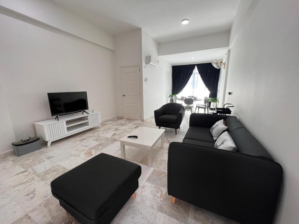 Lui Lui Comfy Condo In Great Location Kuah Exterior photo