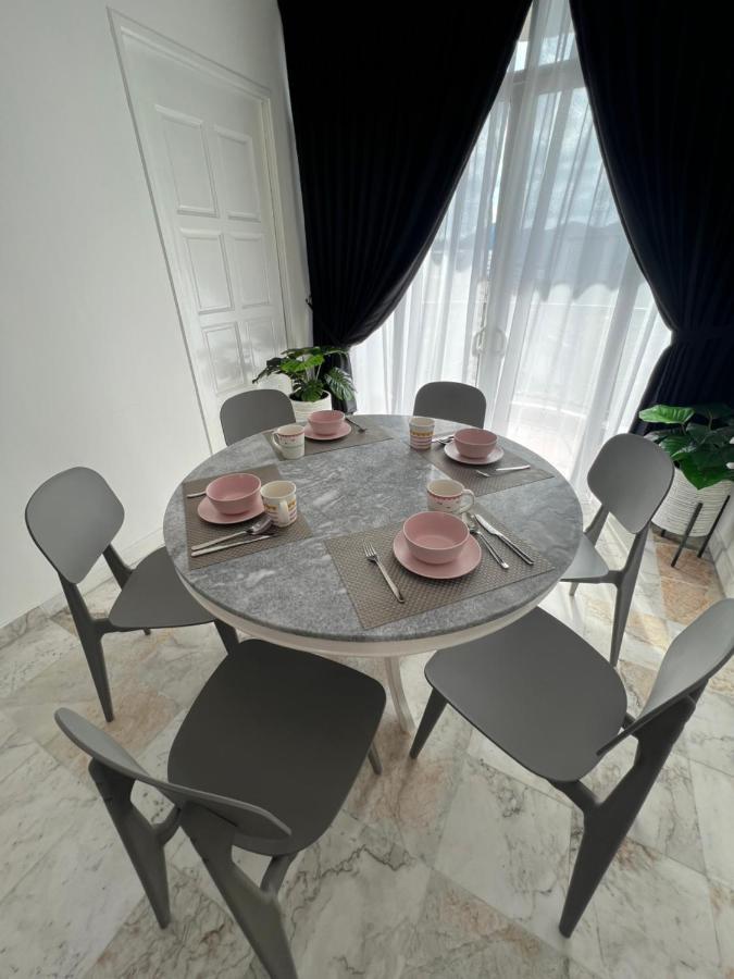 Lui Lui Comfy Condo In Great Location Kuah Exterior photo