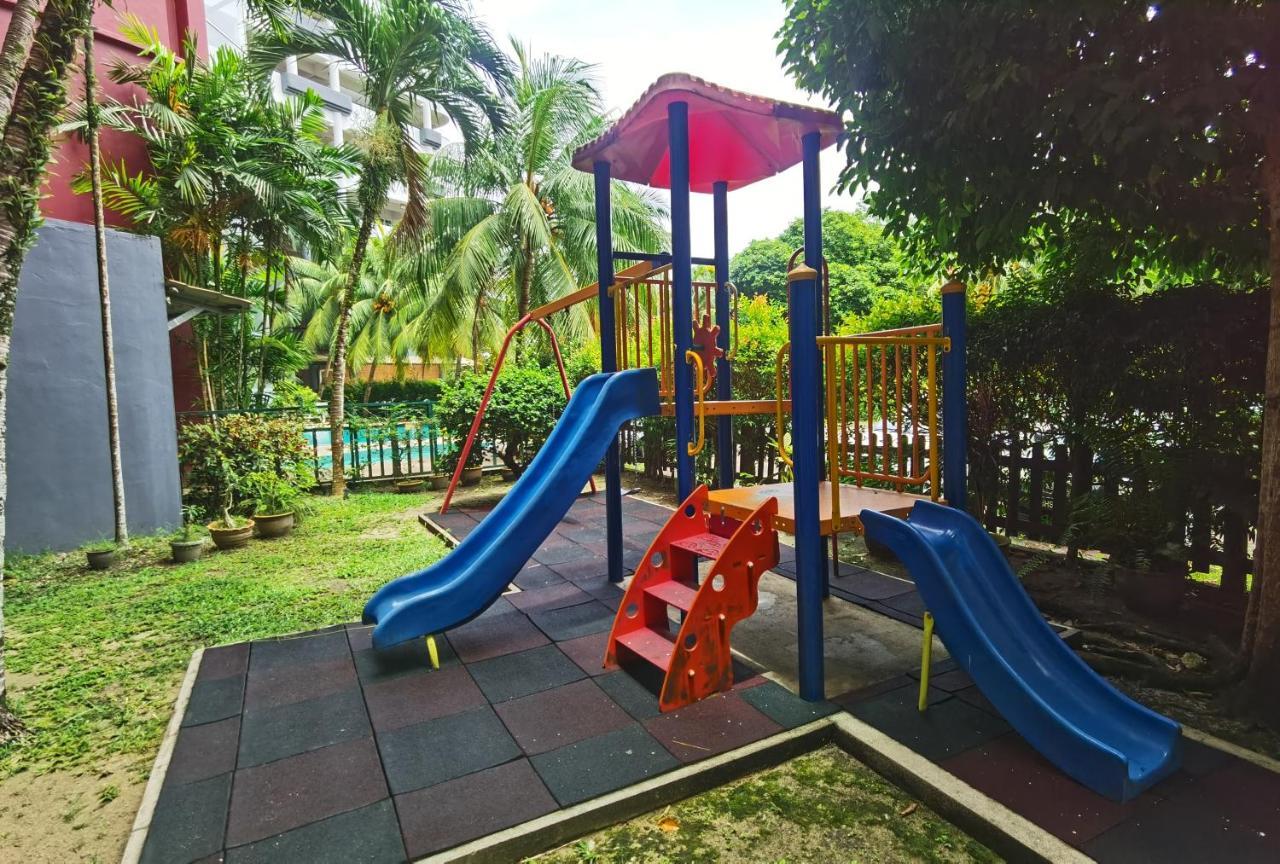 Lui Lui Comfy Condo In Great Location Kuah Exterior photo