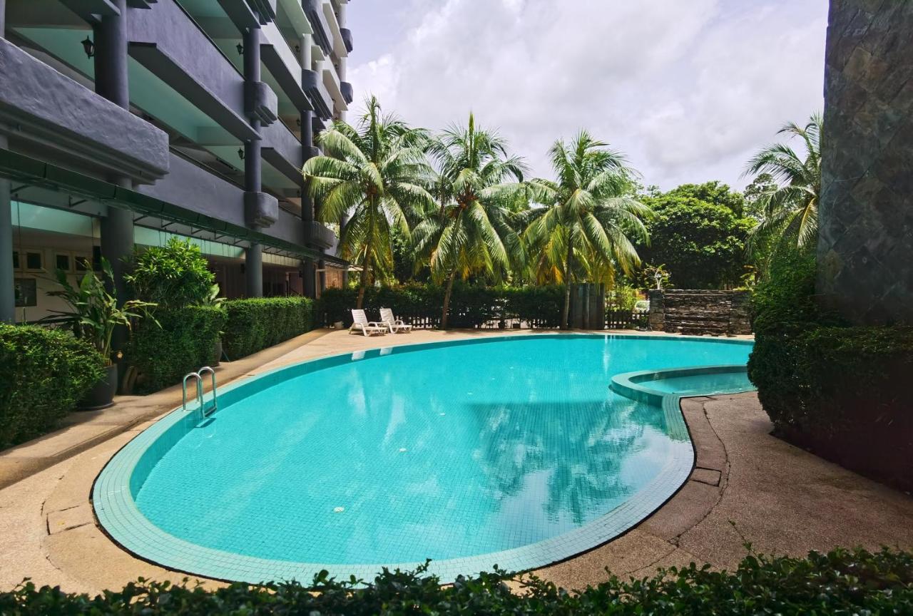 Lui Lui Comfy Condo In Great Location Kuah Exterior photo