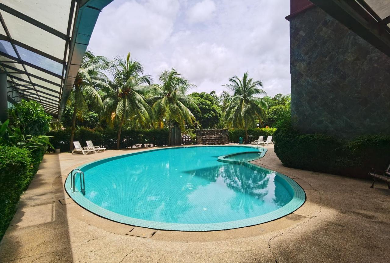 Lui Lui Comfy Condo In Great Location Kuah Exterior photo